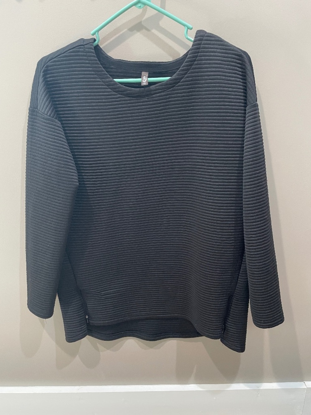 Ribbed, side zip long sleeve